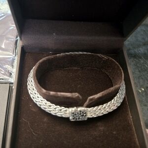 John Hardy Womens 2 tone sapphire clasp triangular bracelet